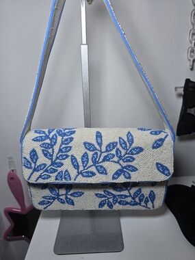 Beaded White and Blue Leaf Pattern Shoulder Bag